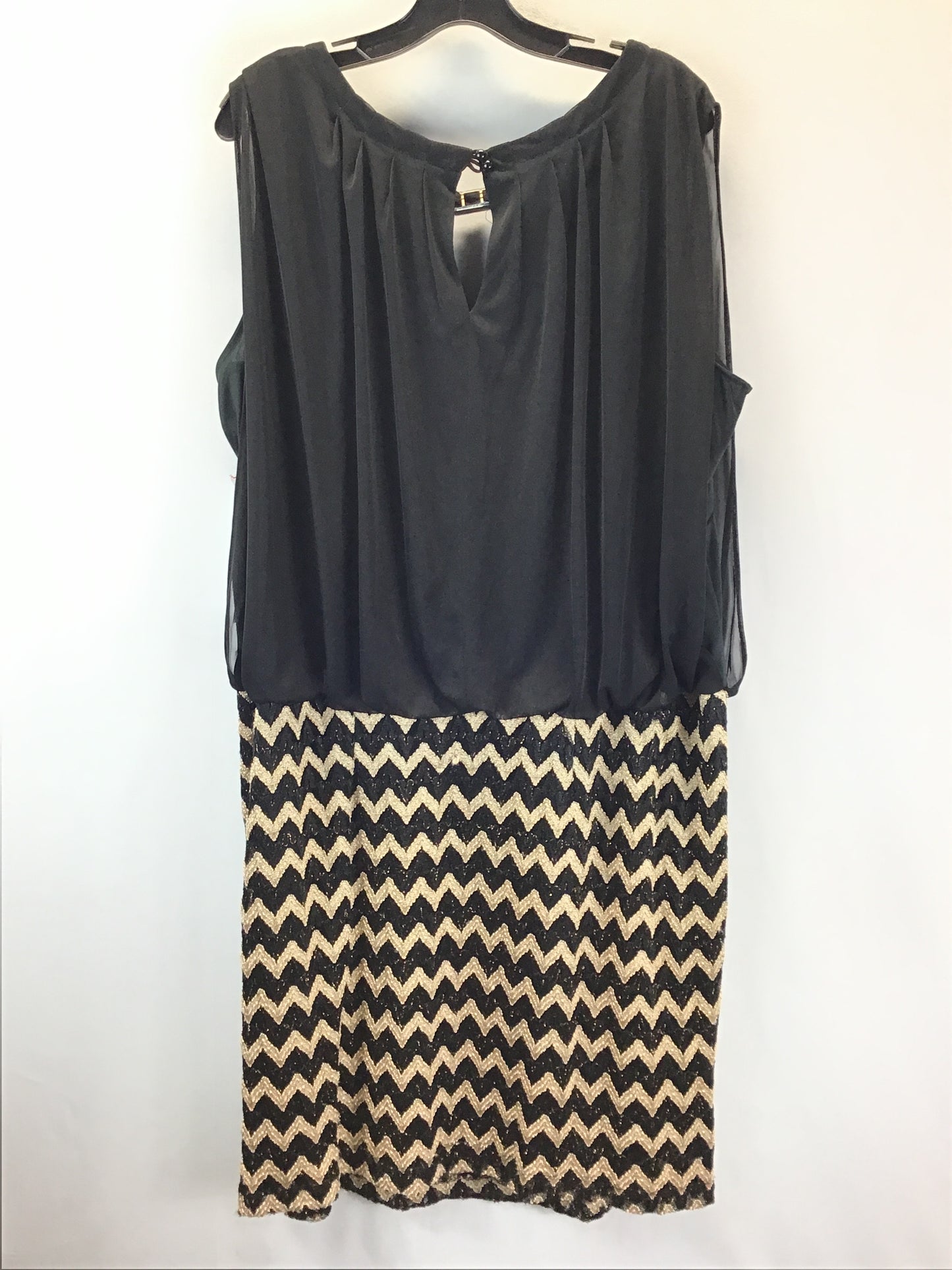 Dress Party Midi By Perceptions Size: 22womens