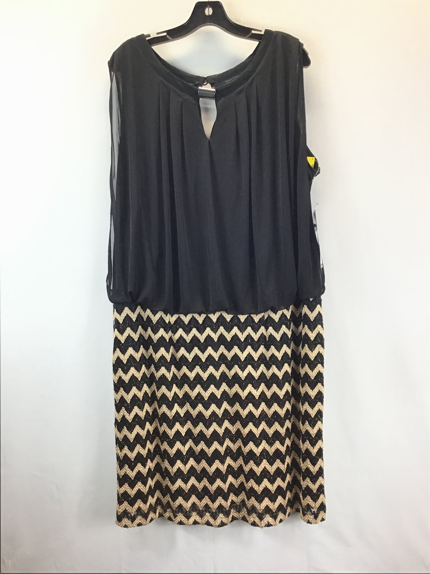 Dress Party Midi By Perceptions Size: 22womens