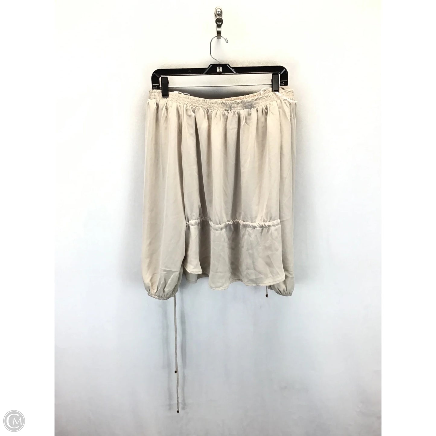 Top Long Sleeve By Clothes Mentor In Tan, Size: M