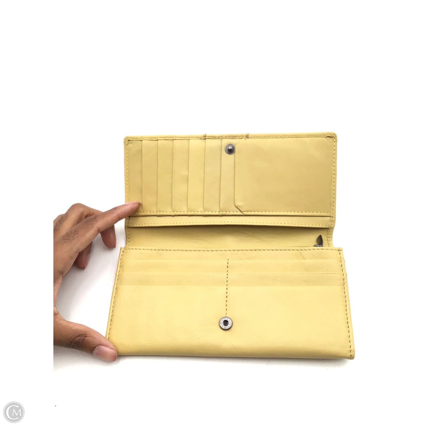 Wallet Leather By Clothes Mentor, Size: Medium