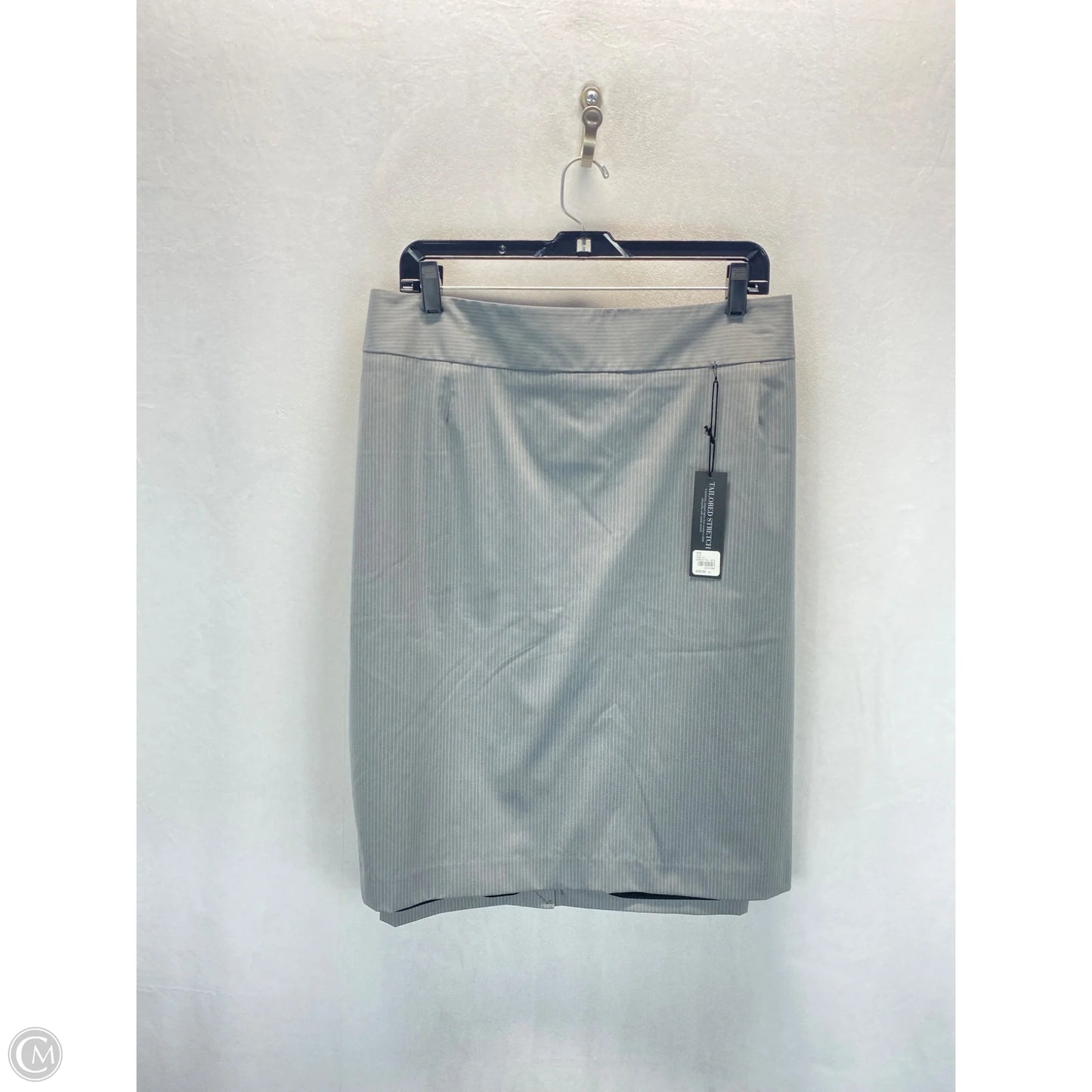 Skirt Midi By Clothes Mentor In Grey, Size: 24