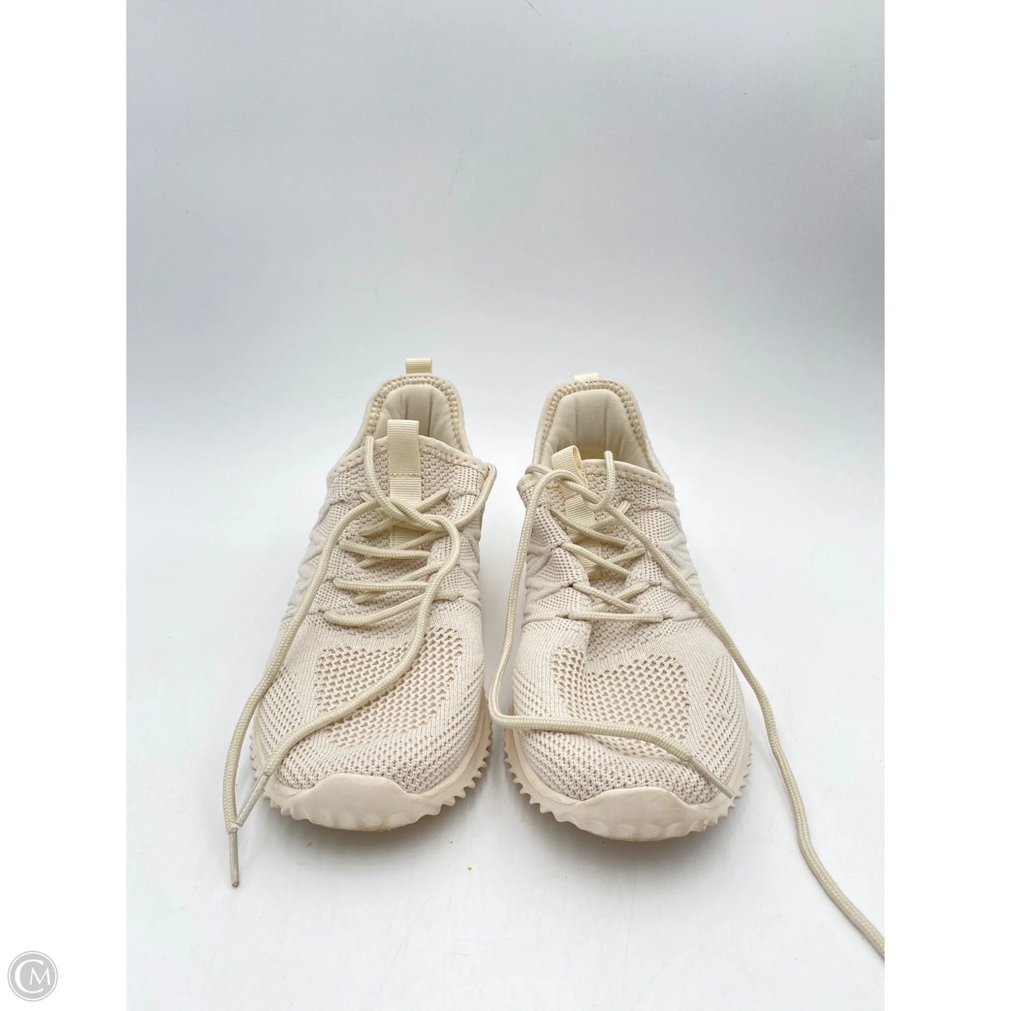 Shoes Sneakers By Clothes Mentor In Beige, Size: 7.5