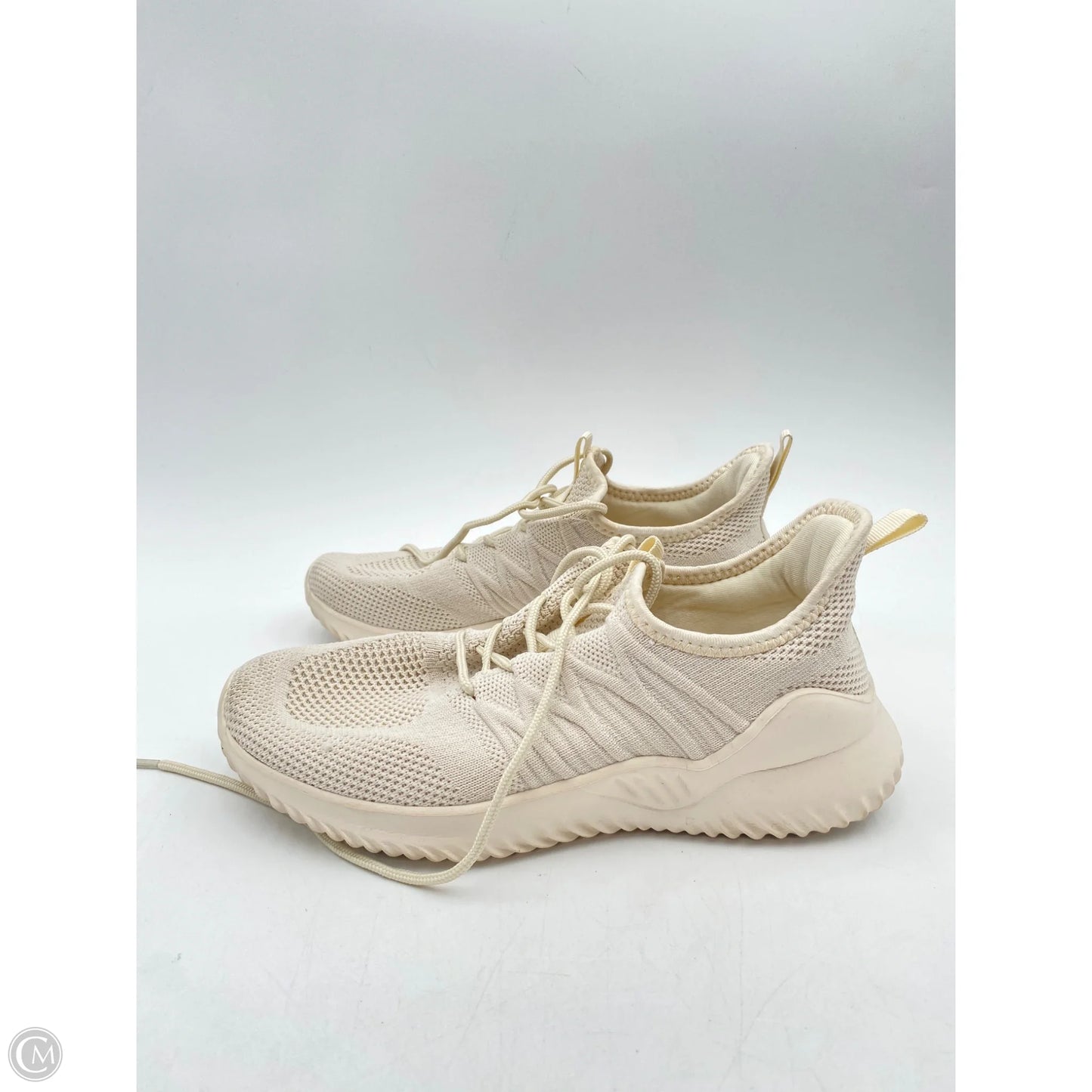Shoes Sneakers By Clothes Mentor In Beige, Size: 7.5