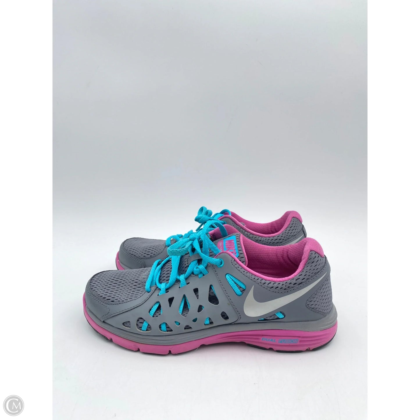 Shoes Sneakers By Nike In Grey & Pink, Size: 8