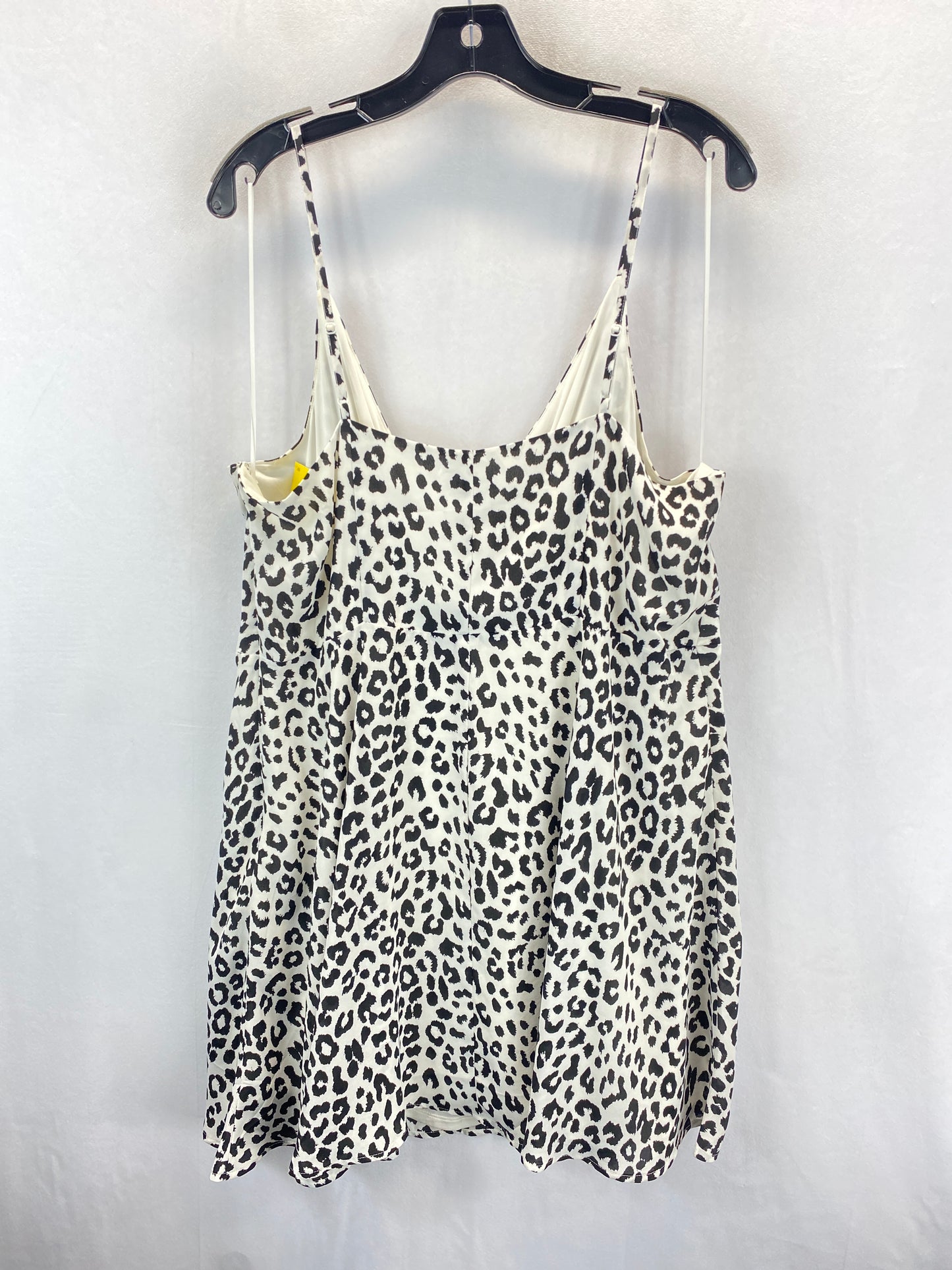 Dress Casual Short By Express Size: Xl