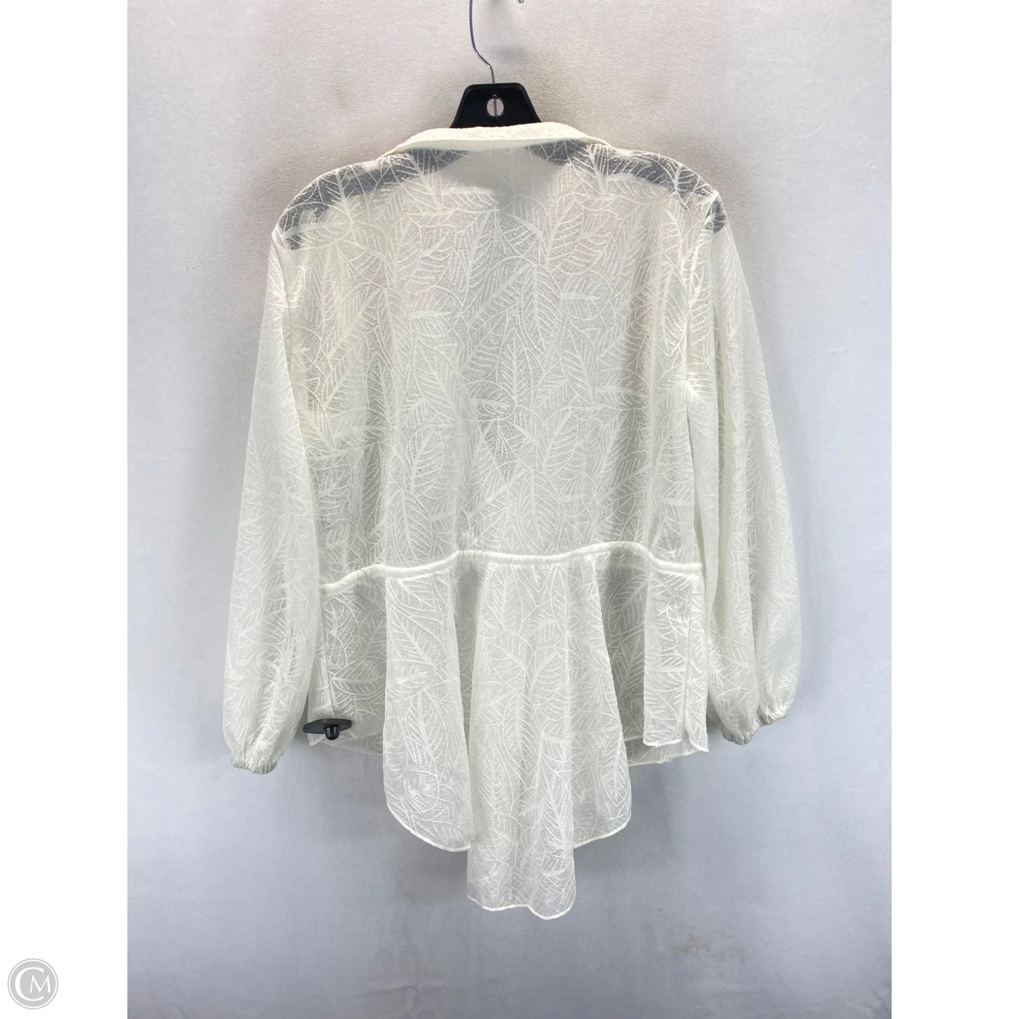 Swimwear Cover-up By Clothes Mentor In White, Size: M