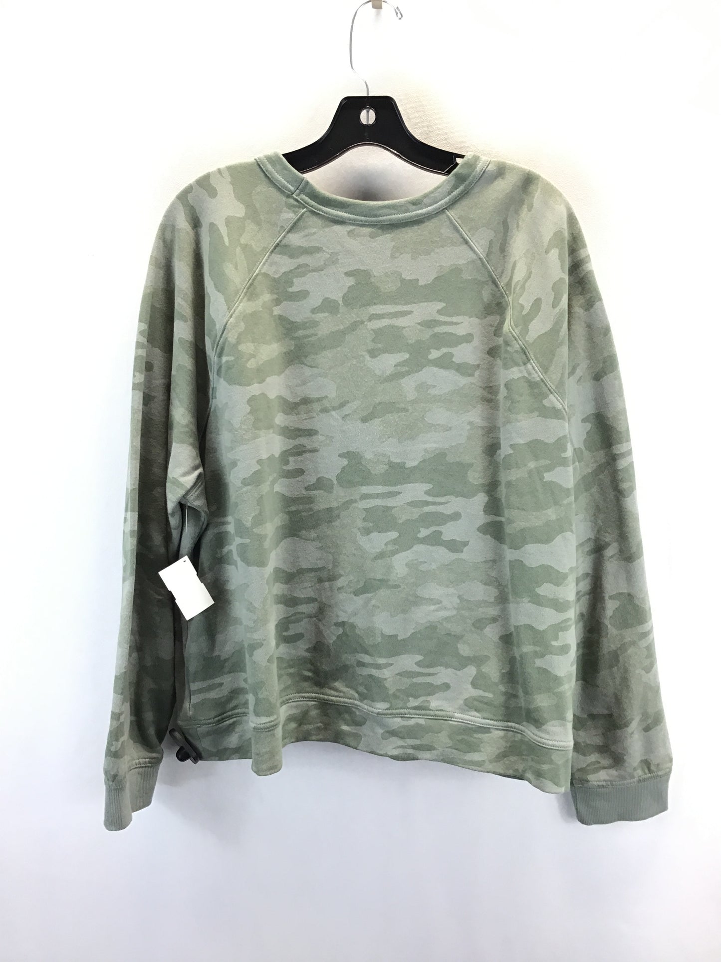 Top Long Sleeve By Universal Thread In Camouflage Print, Size: Xxl