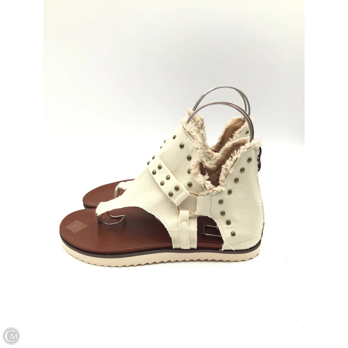 Sandals Flats By Clothes Mentor In Beige, Size: 10