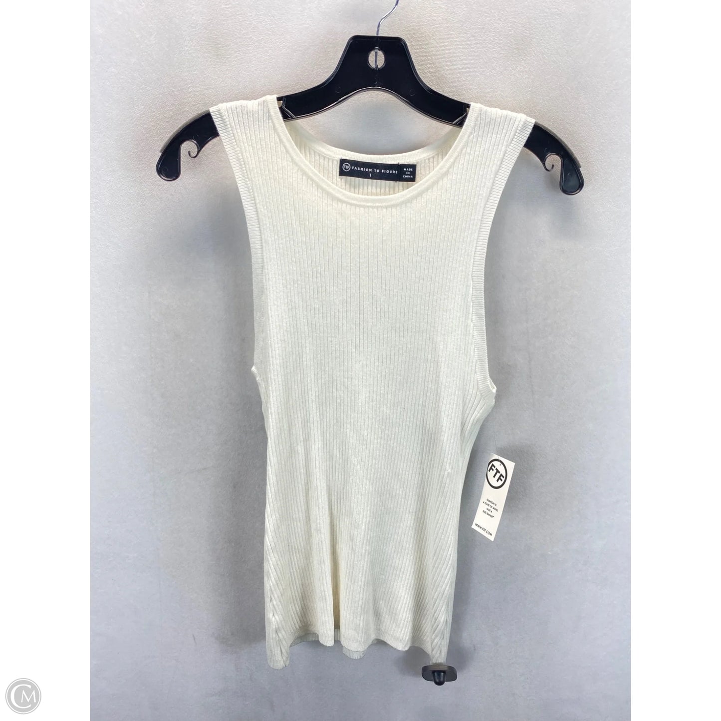 Top Sleeveless By Fashion To Figure In White, Size: 1x