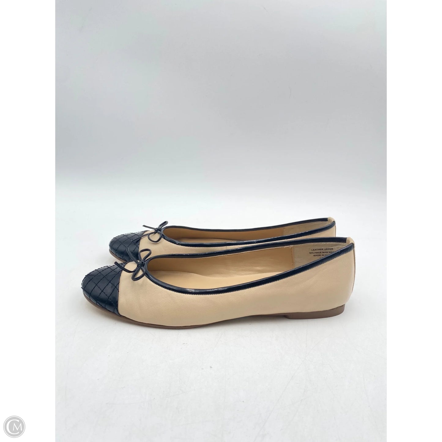Shoes Flats By Karen Scott In Black & Tan, Size: 7.5