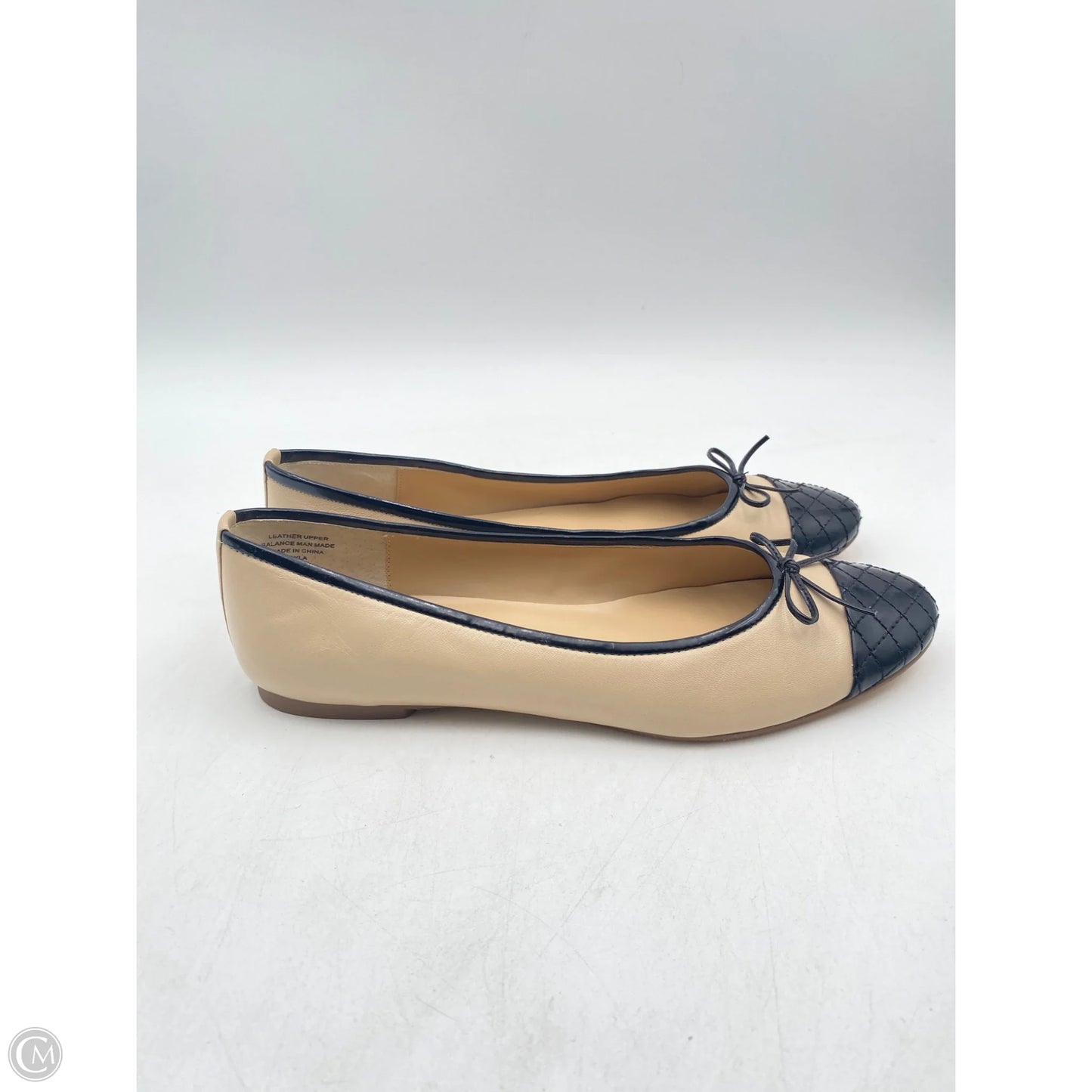Shoes Flats By Karen Scott In Black & Tan, Size: 7.5