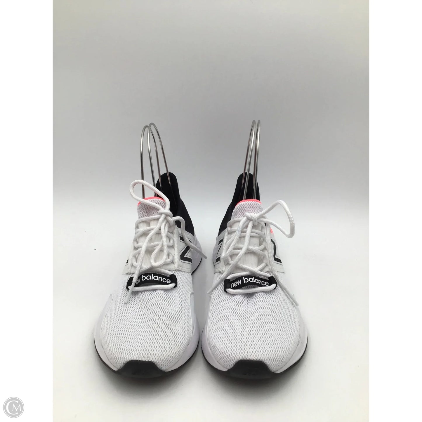 Shoes Athletic By New Balance In Black & White, Size: 7