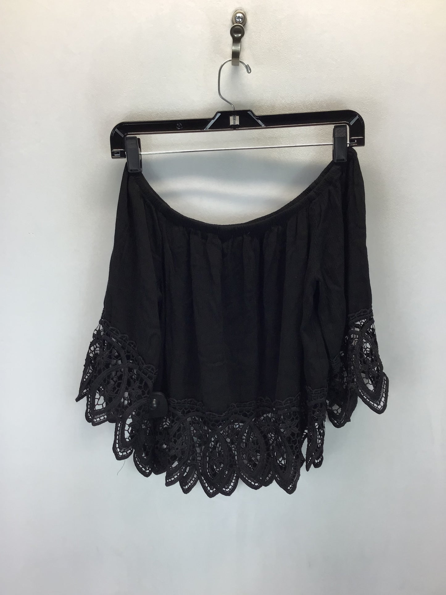 Top 3/4 Sleeve By Ambiance Apparel In Black, Size:M