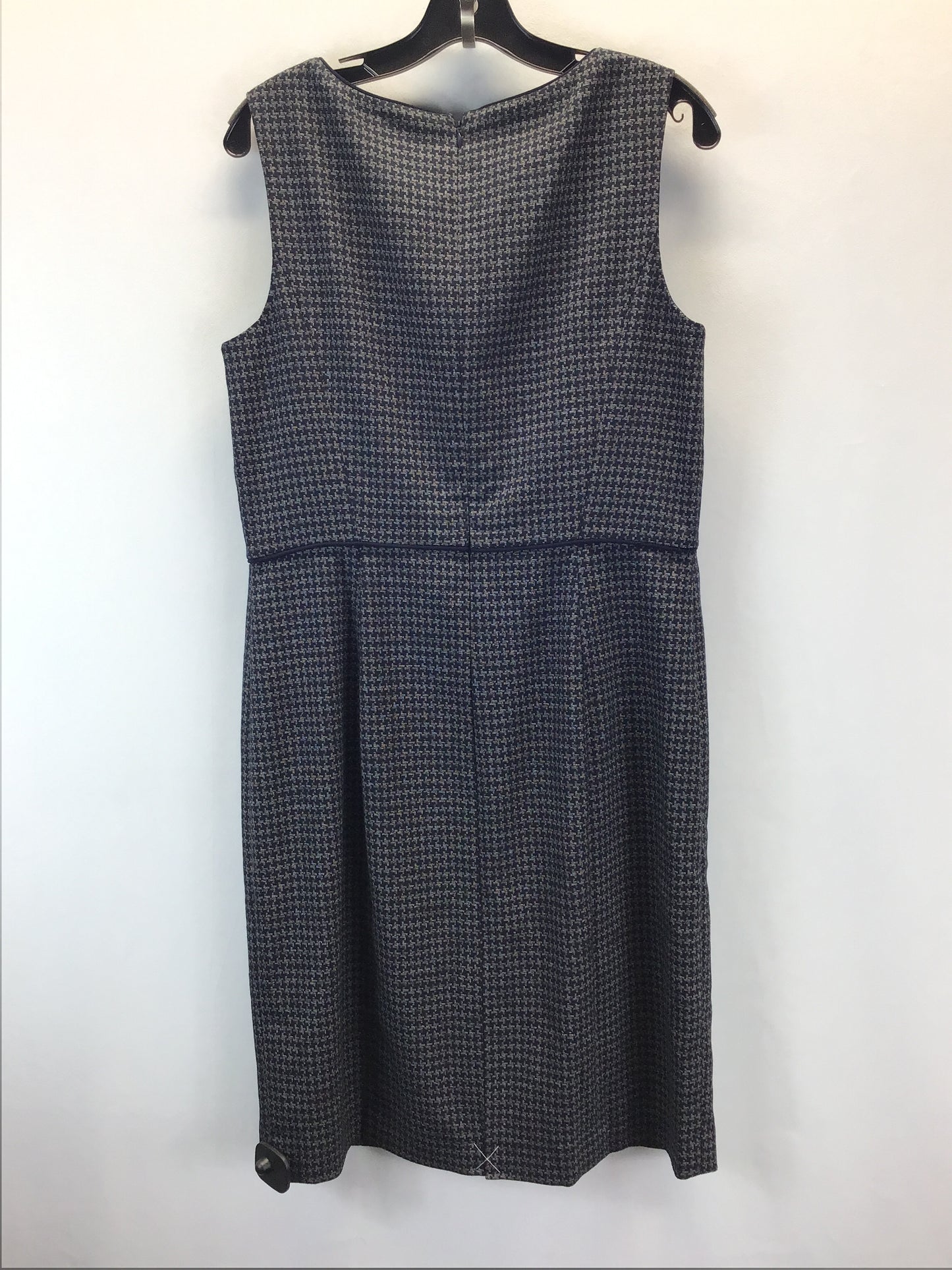 Dress Casual Midi By Talbots Size: 12