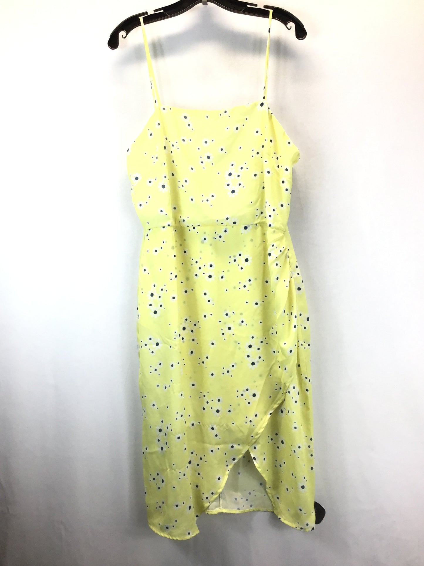 Dress Casual Short By Peach Love Cream California Size: Xl