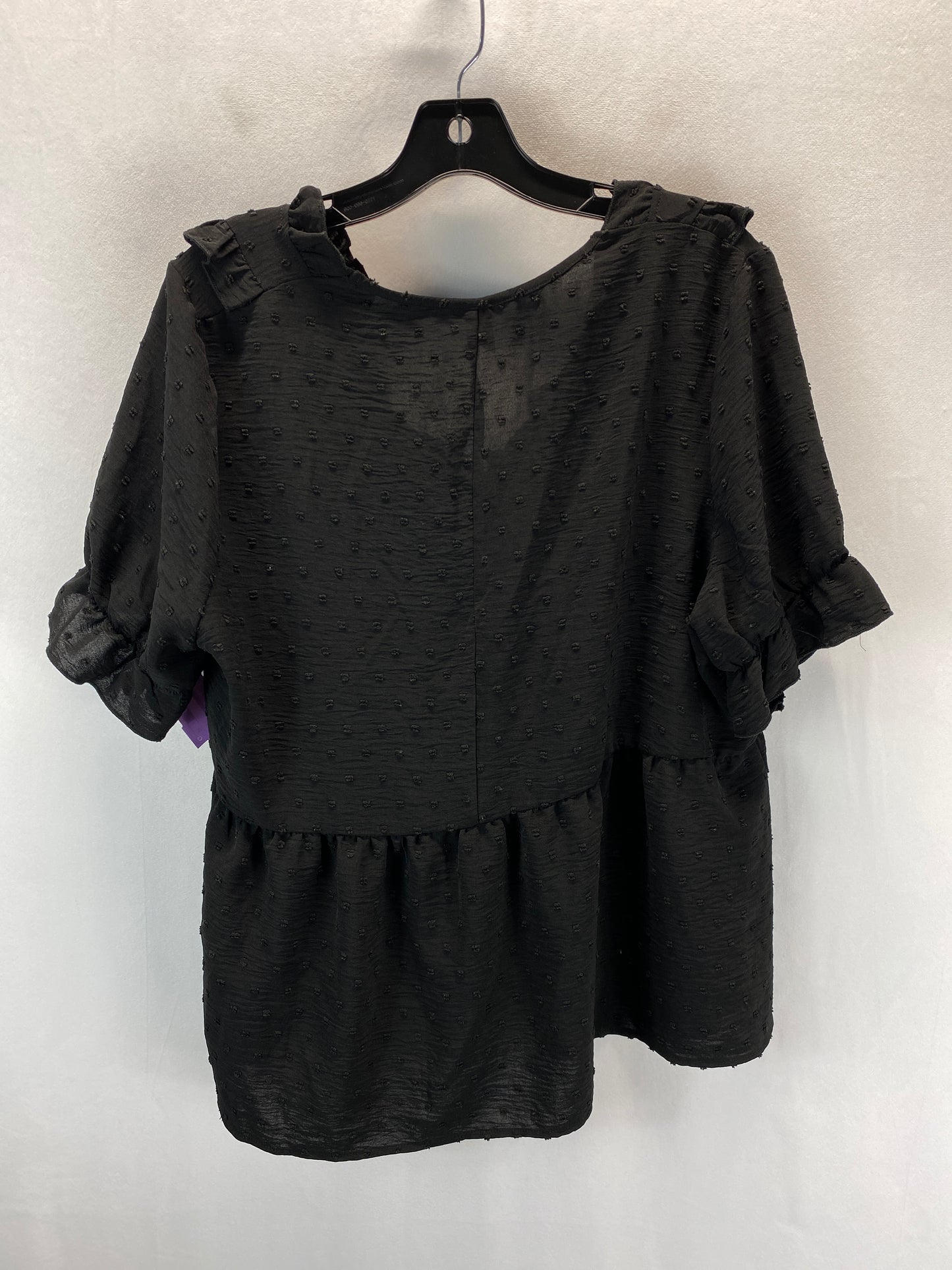Top Short Sleeve By Shein Size: 1x