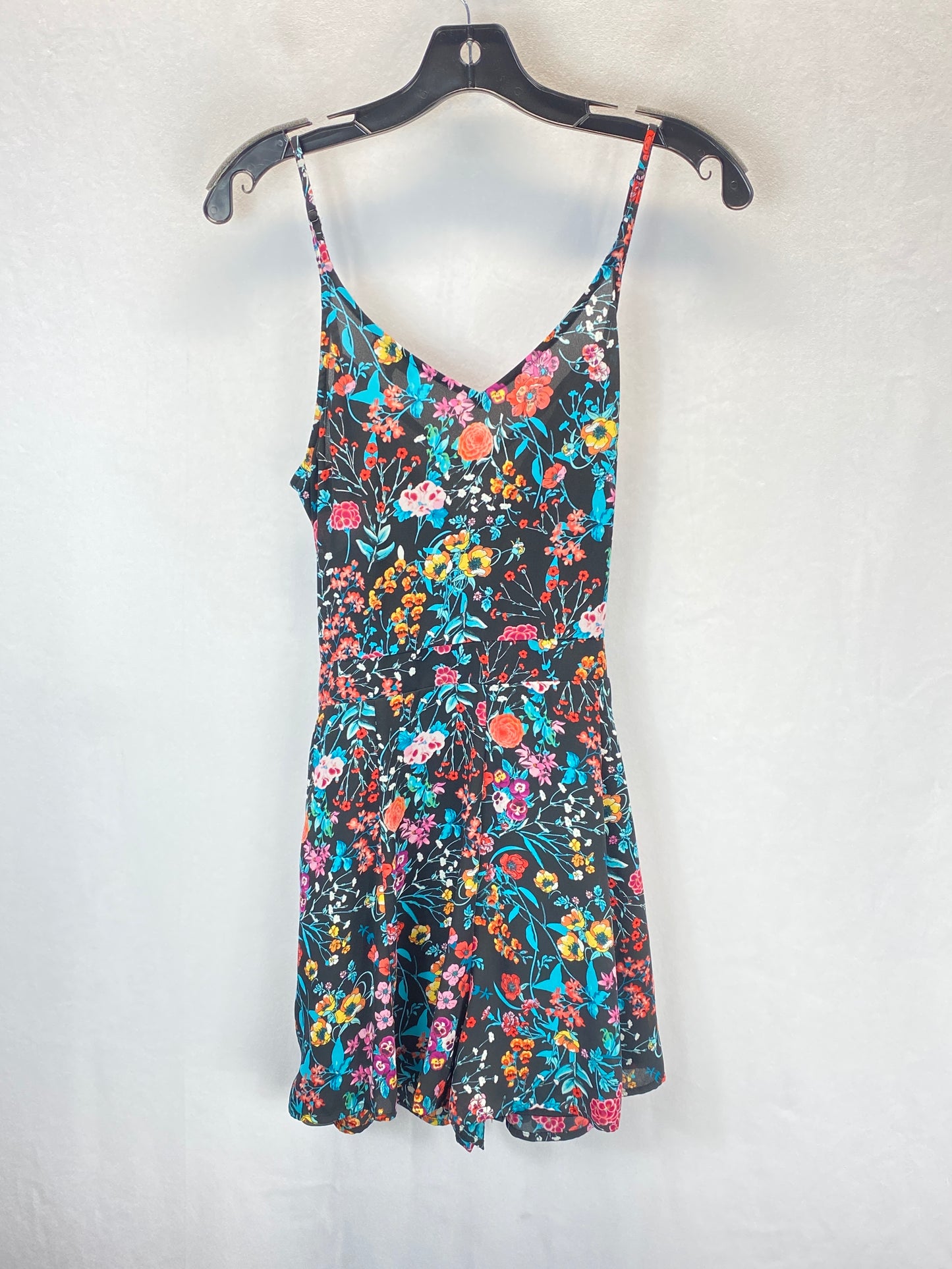 Dress Casual Short By Express Size: 8