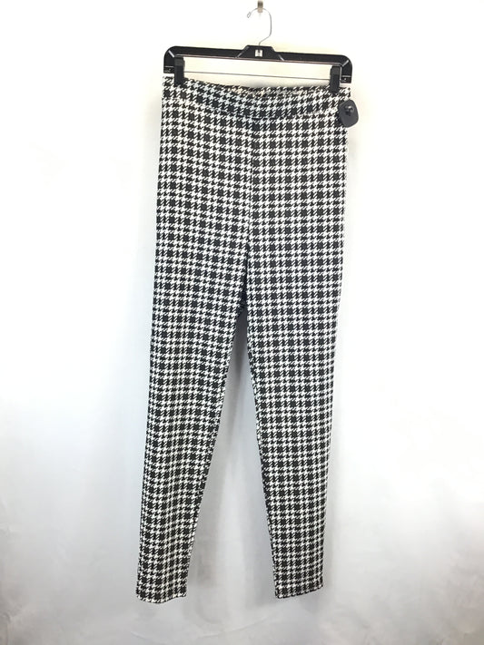 Pants Cropped By Fashion Nova In Black White, Size: L