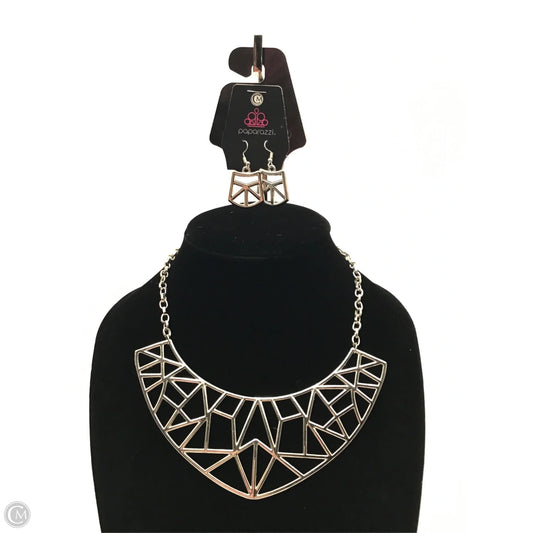 Necklace Set By Paparazzi, Size: 02 Piece Set
