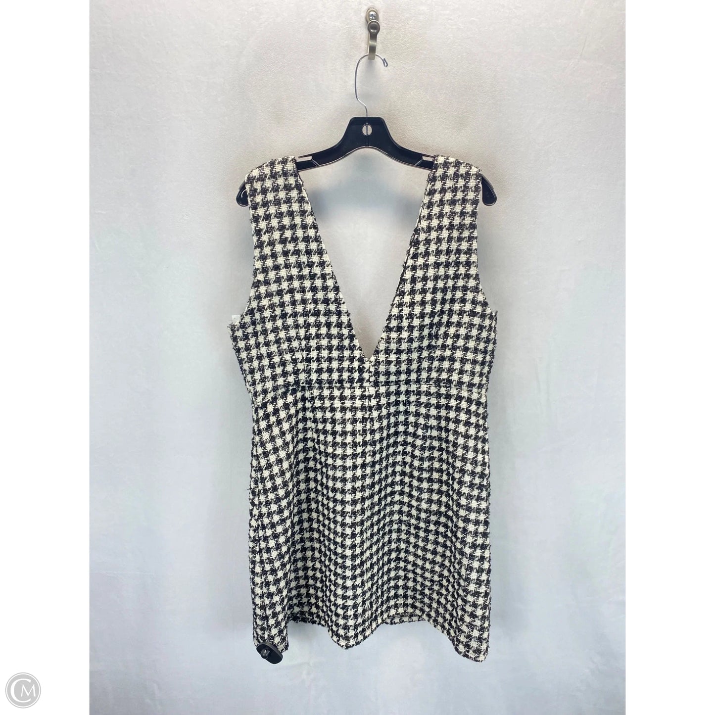 Dress Casual Short By Vici In Black & White, Size: Xl