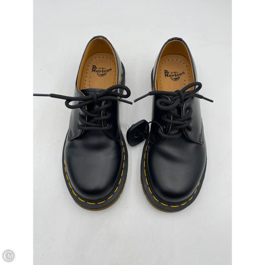 Shoes Flats By Dr Martens In Black, Size: 6