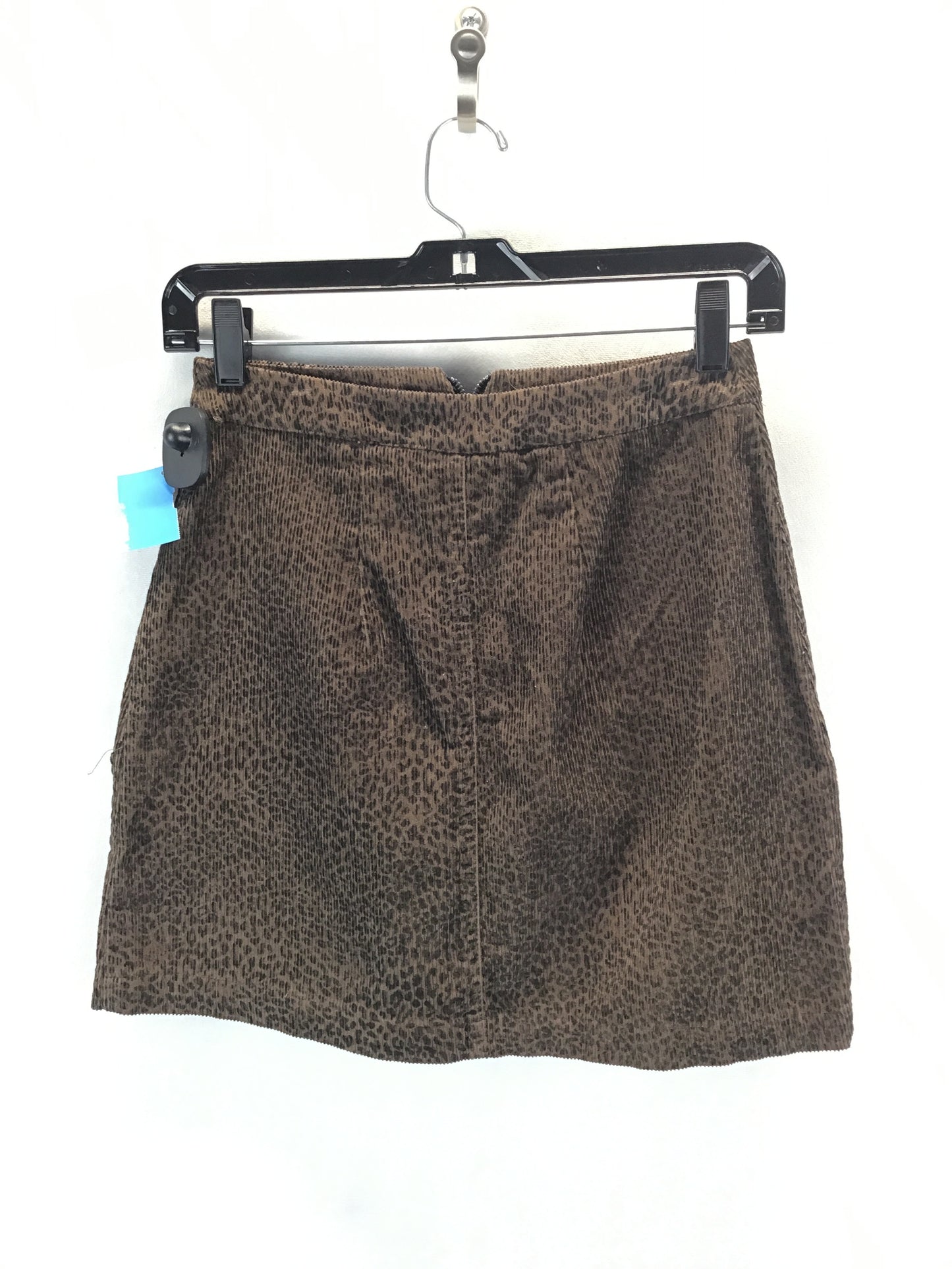 Skirt Mini & Short By Wild Fable In Leopard Print, Size: Xs