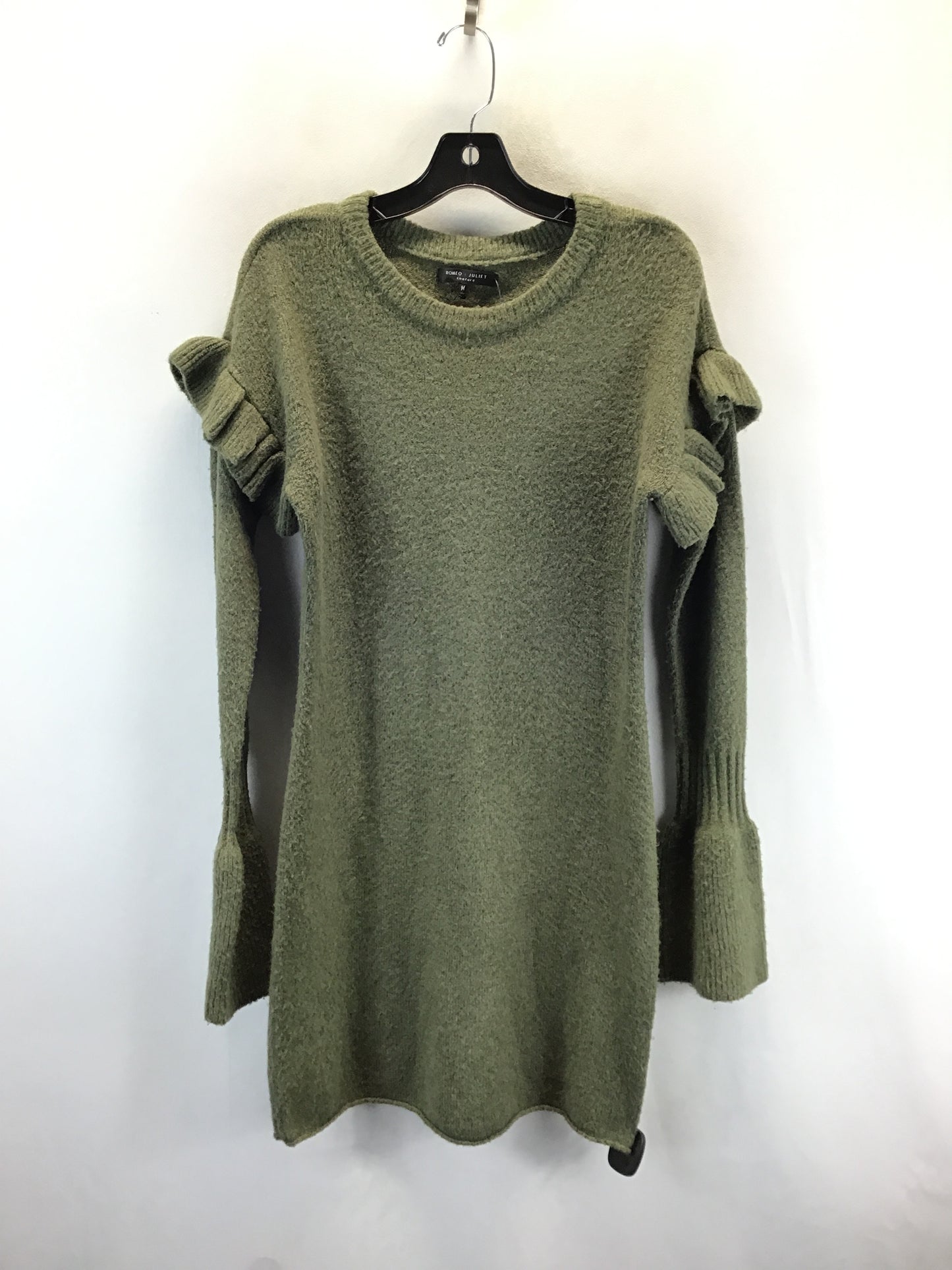 Dress Sweater By Romeo And Juliet In Green, Size: M