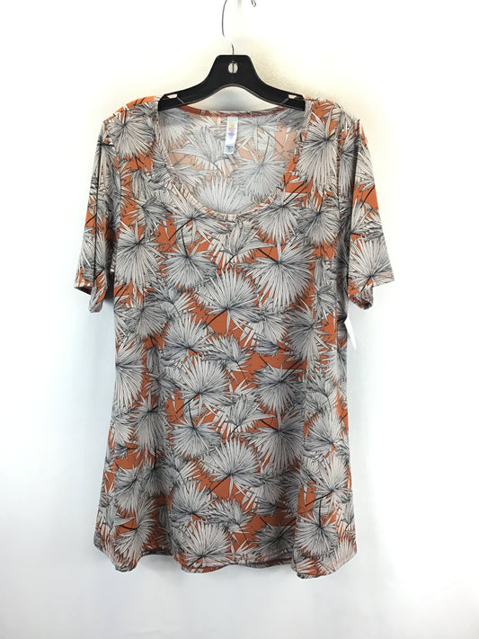 Top Short Sleeve By Lularoe  Size: L