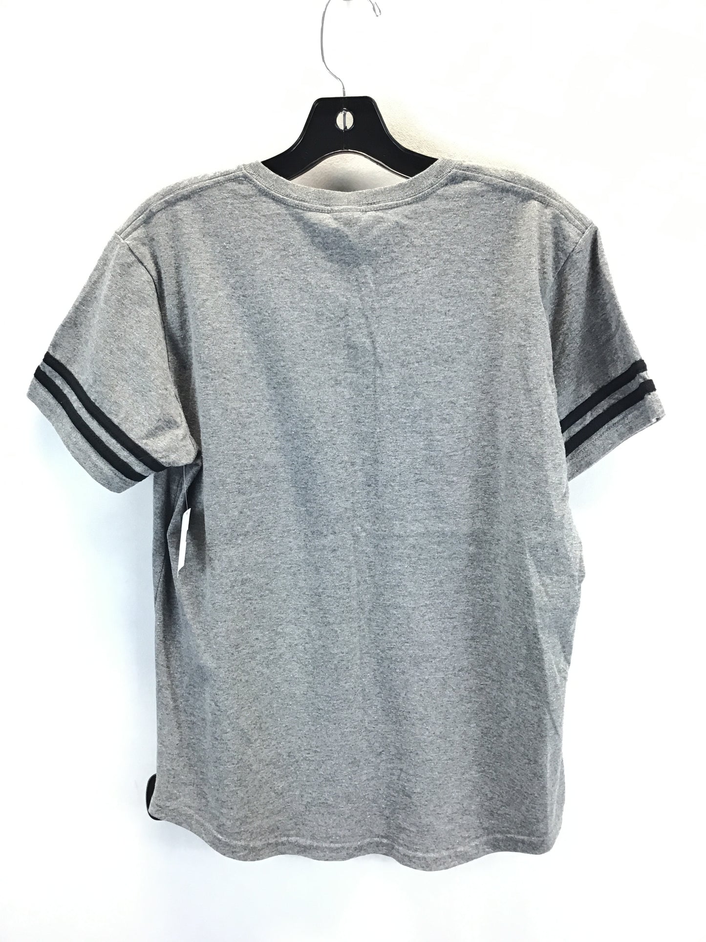 Top Short Sleeve Basic By Clothes Mentor In Grey, Size: L