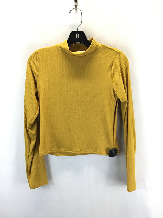 Top Long Sleeve Basic By Clothes Mentor In Yellow, Size: L