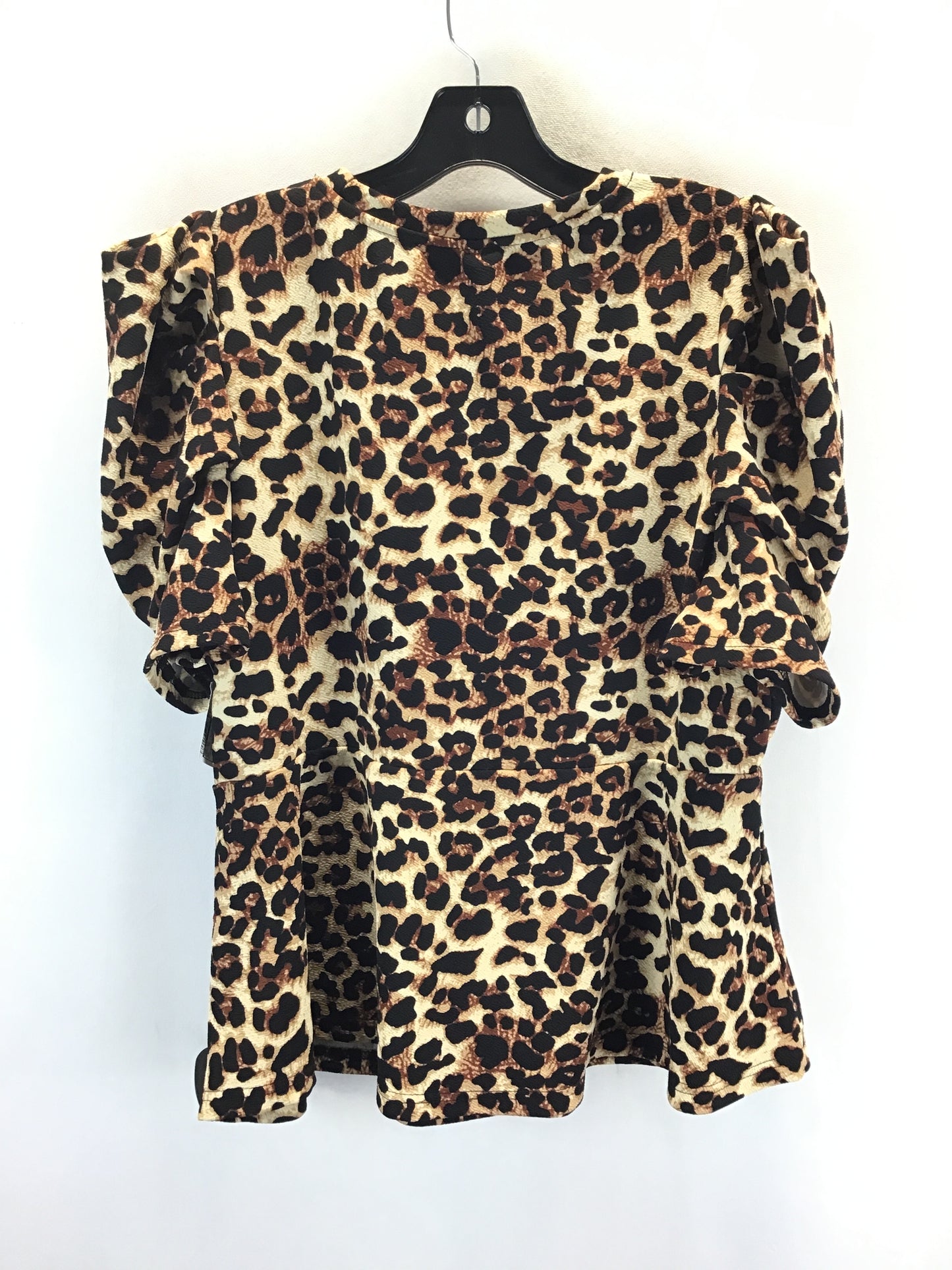 Top Short Sleeve By Shein In Leopard Print, Size: 3x