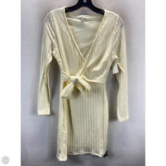 Dress Sweater By Clothes Mentor In Cream, Size: S