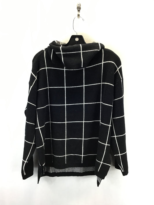 Sweater By Clothes Mentor In Black & White, Size: Xl