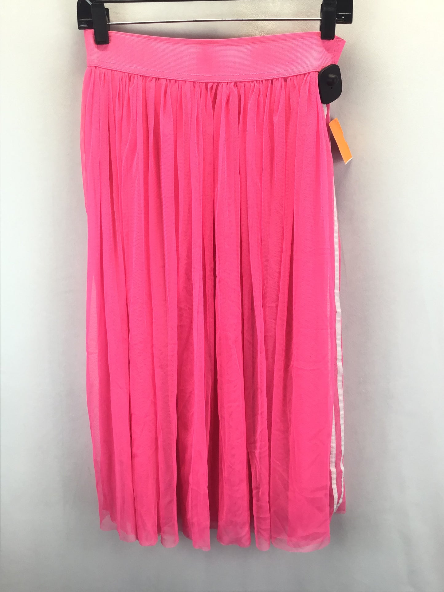 Pink & White Skirt Set 2pc Clothes Mentor, Size M