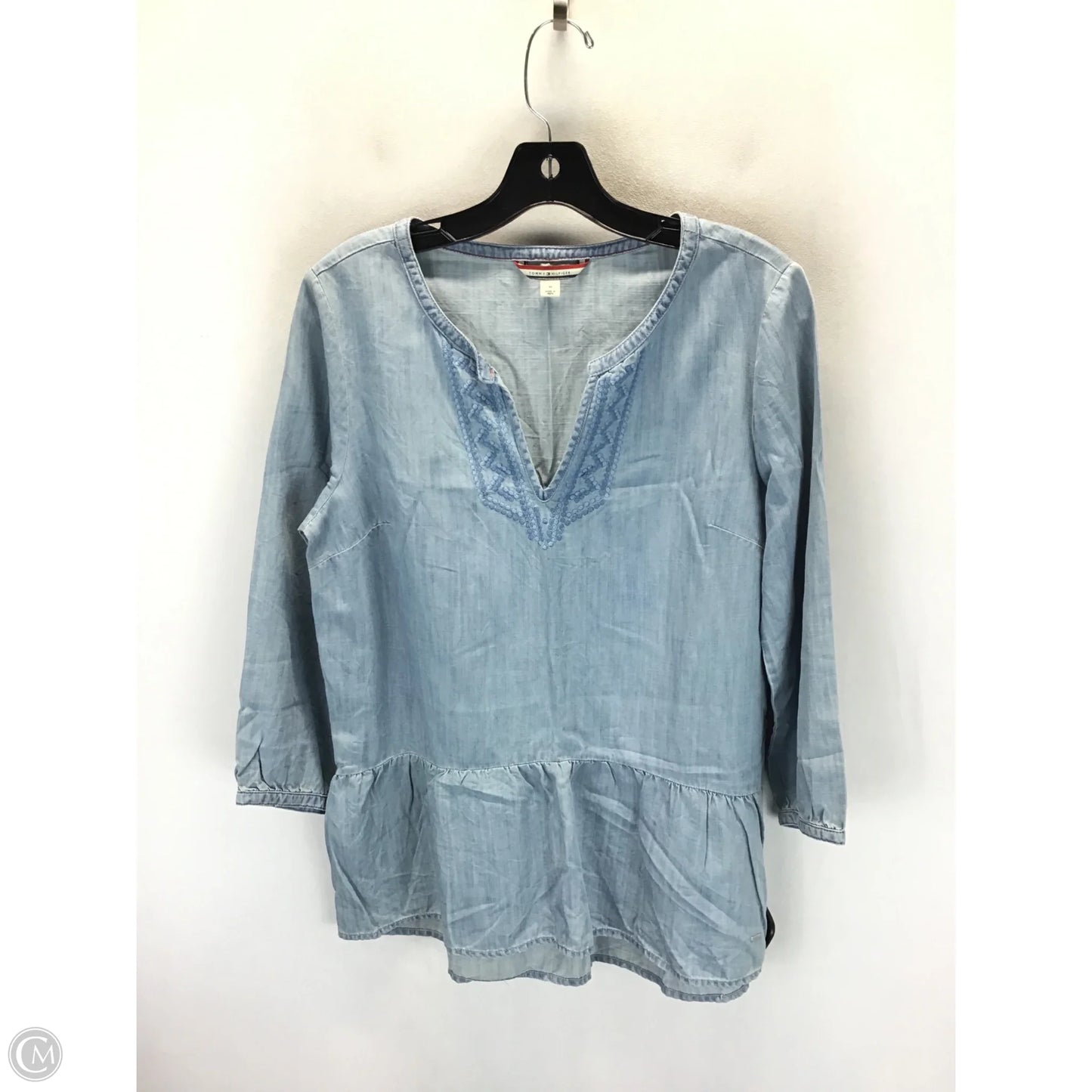 Top Long Sleeve By Tommy Hilfiger In Blue Denim, Size: M