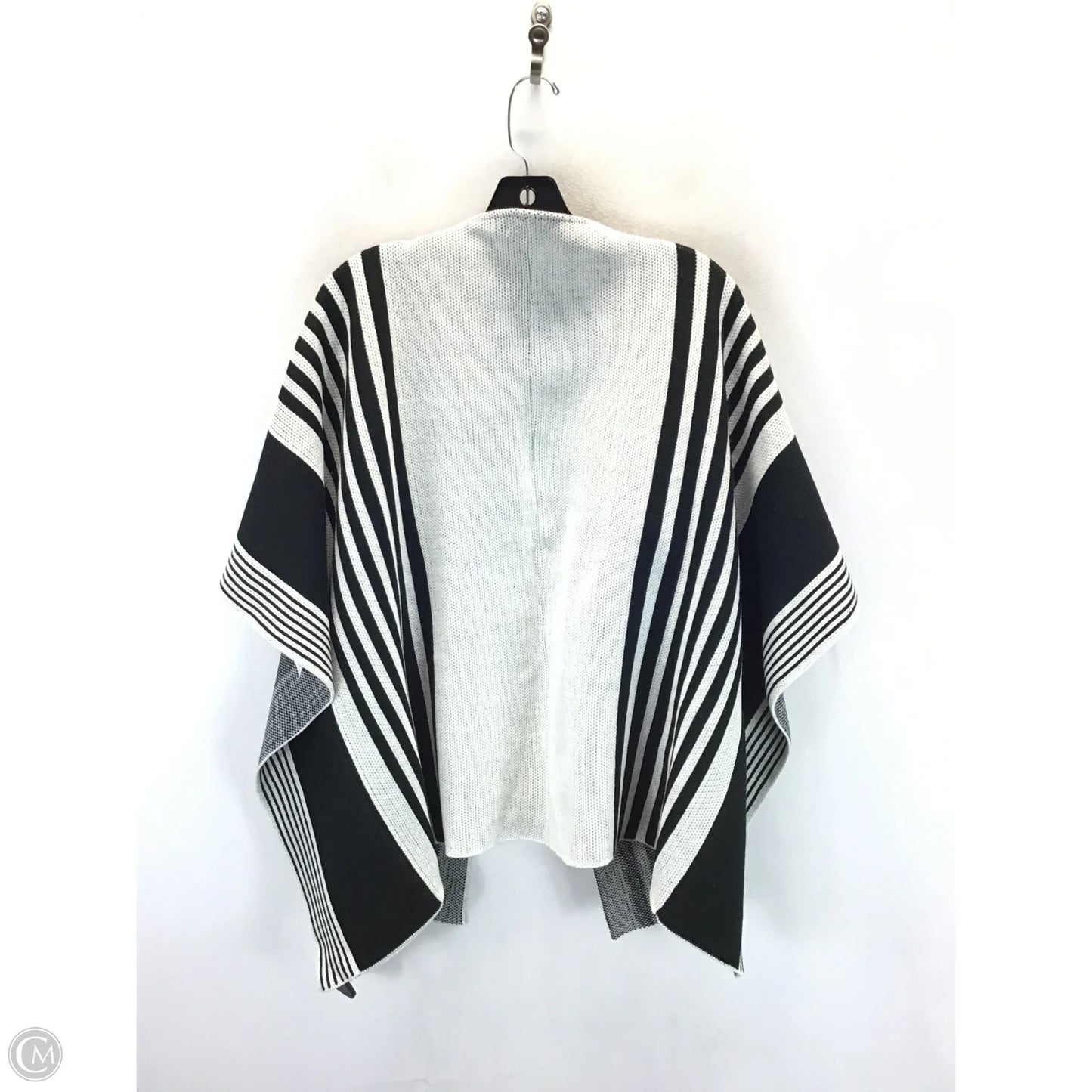 Shawl By Mudd In Black & White, Size: Osfm