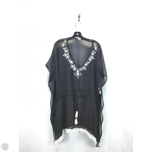 Swimwear Cover-up By Clothes Mentor In Black & White, Size: Osfm