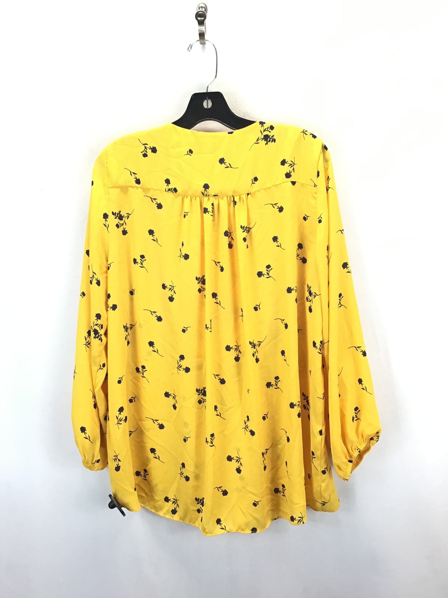 Top Long Sleeve By Clothes Mentor In Yellow, Size: 1x