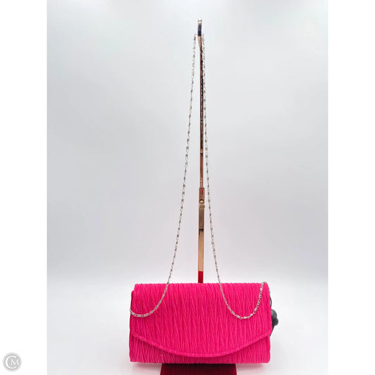 Clutch By Clothes Mentor, Size: Medium