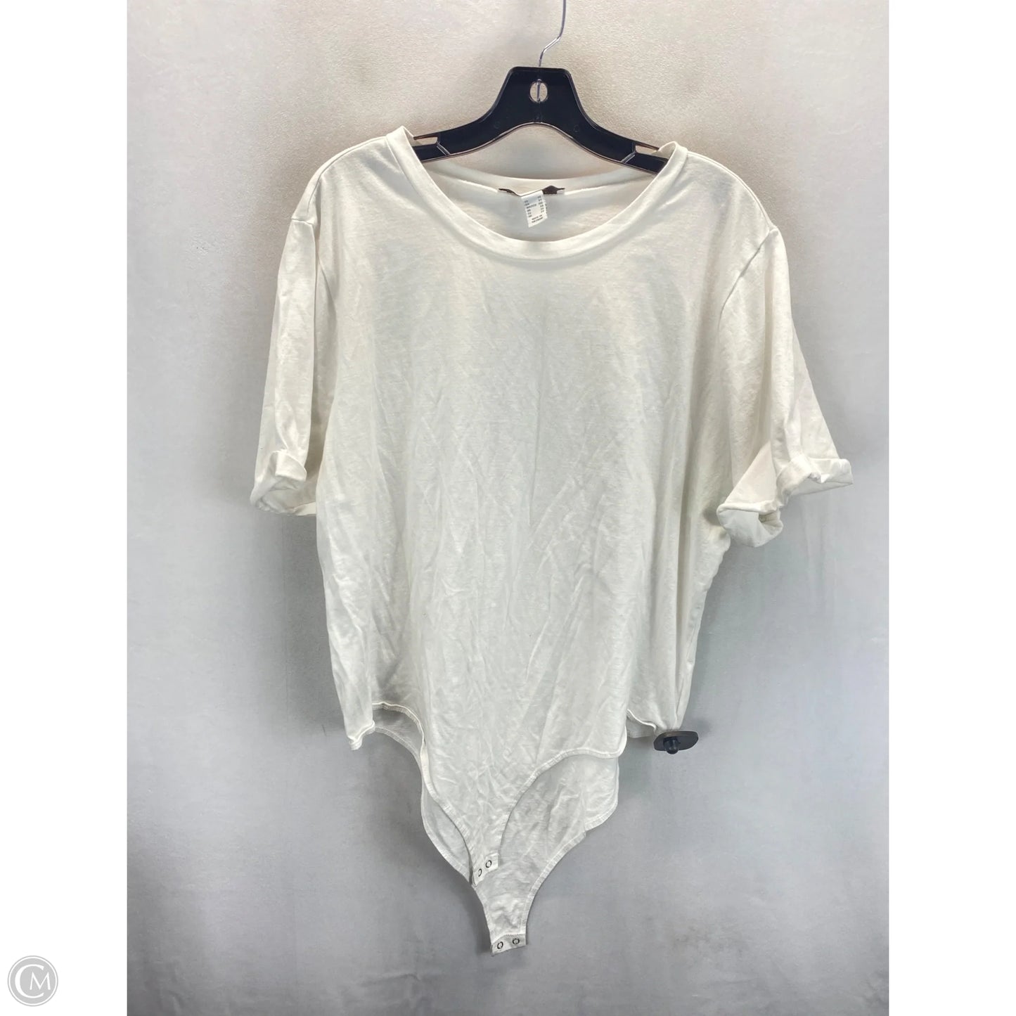 Top Short Sleeve By Forever 21 In White, Size: 3x