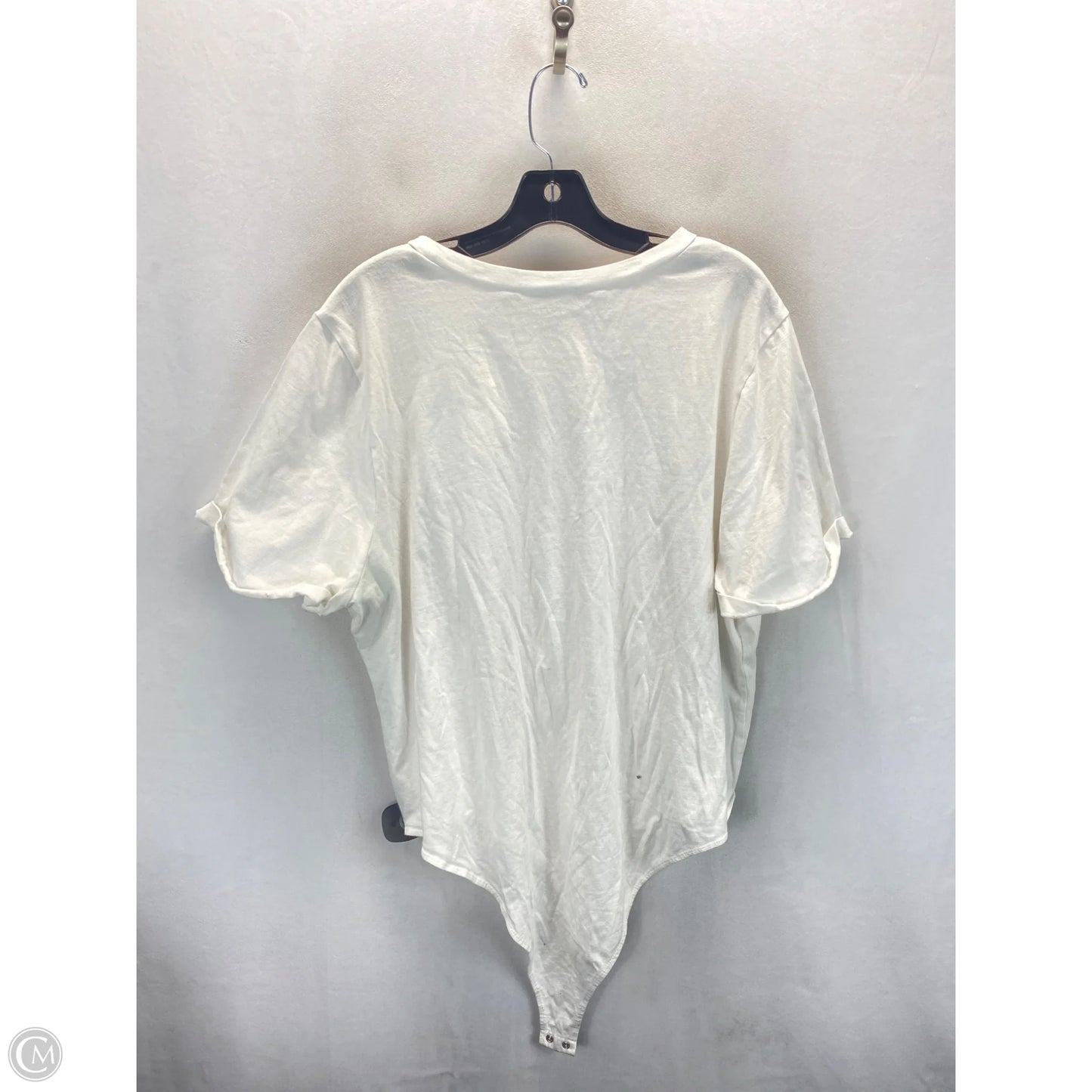 Top Short Sleeve By Forever 21 In White, Size: 3x