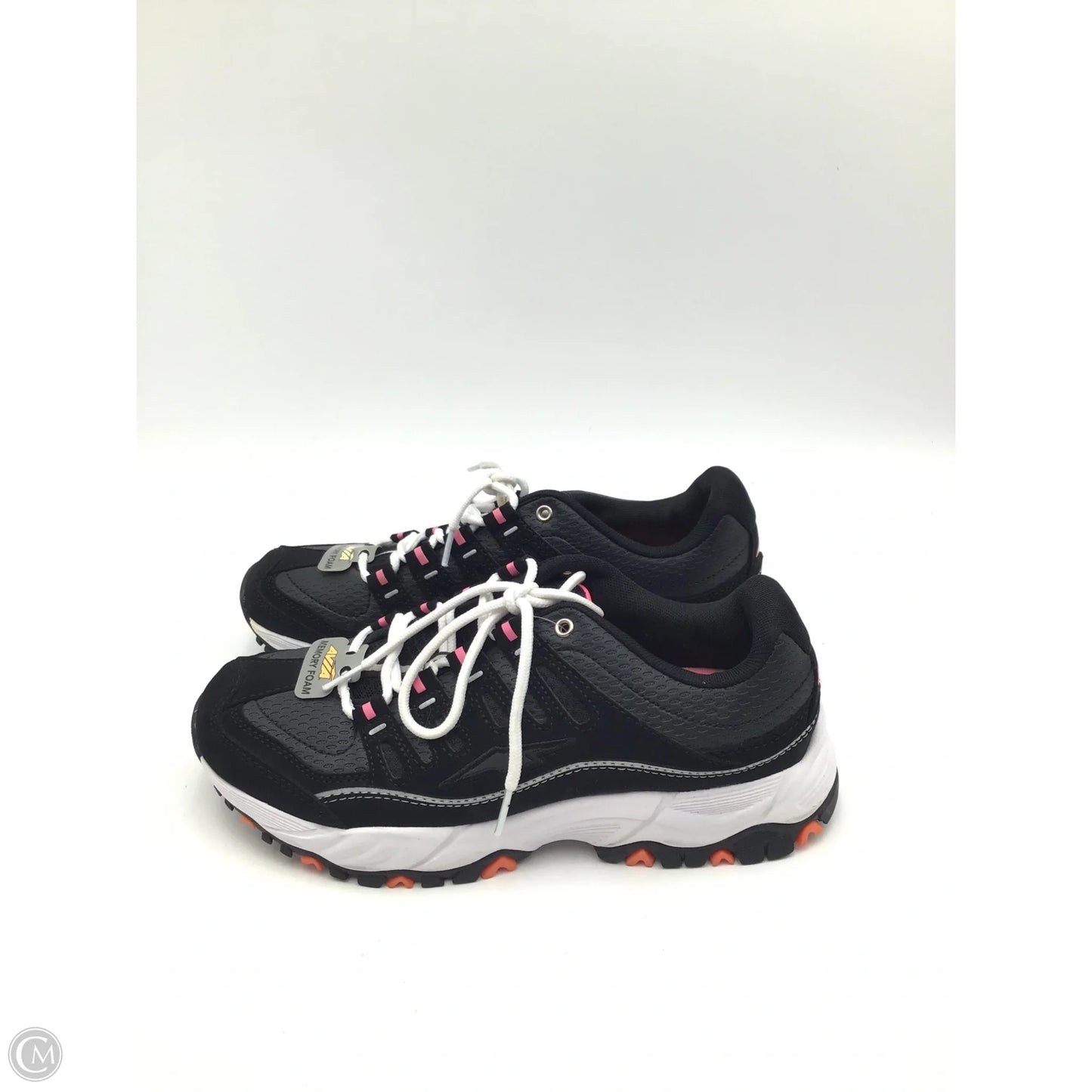 Shoes Sneakers By Avia In Black, Size: 8.5
