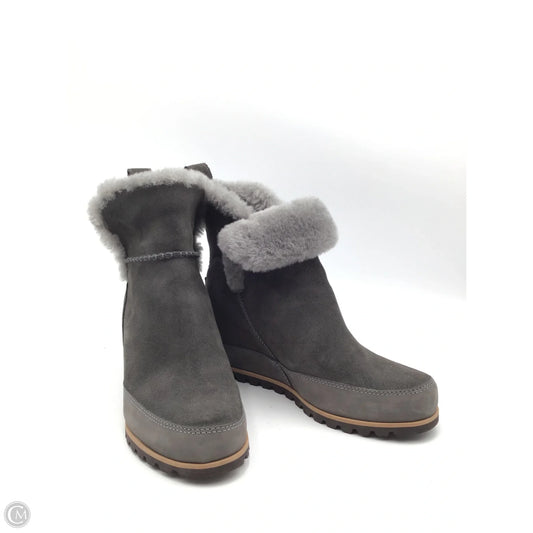 Boots Designer By Ugg In Grey, Size: 9.5