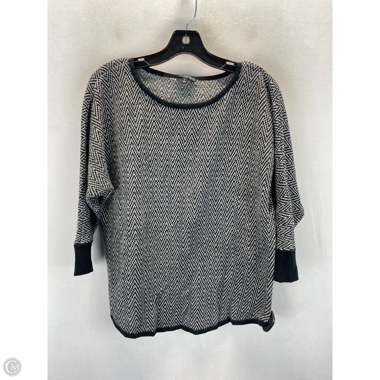 Sweater By Clothes Mentor In Black & White, Size: M