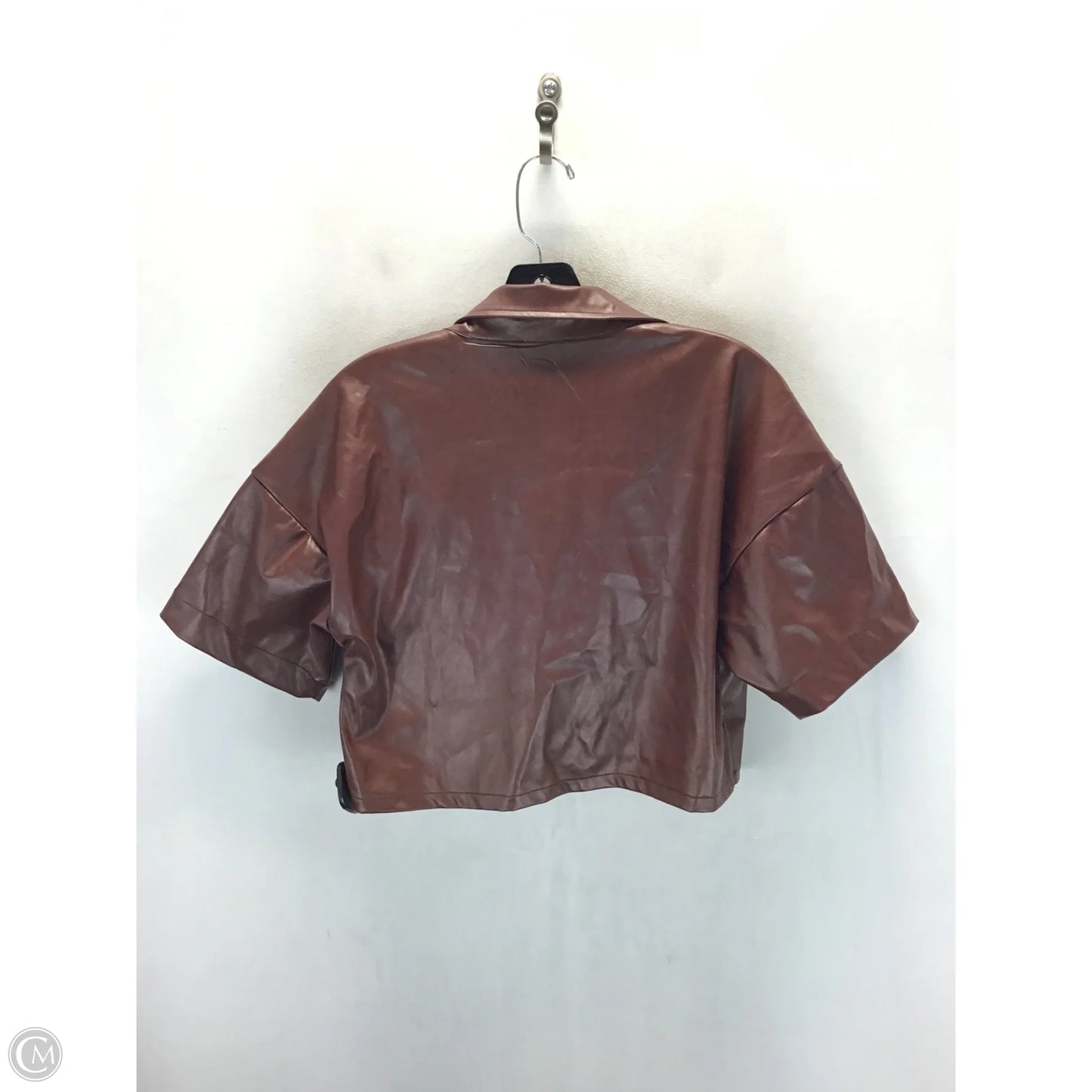 Top Short Sleeve By Pretty Little Thing In Brown, Size: 4