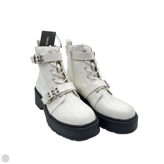 Boots Combat By Forever 21 In White, Size: 9