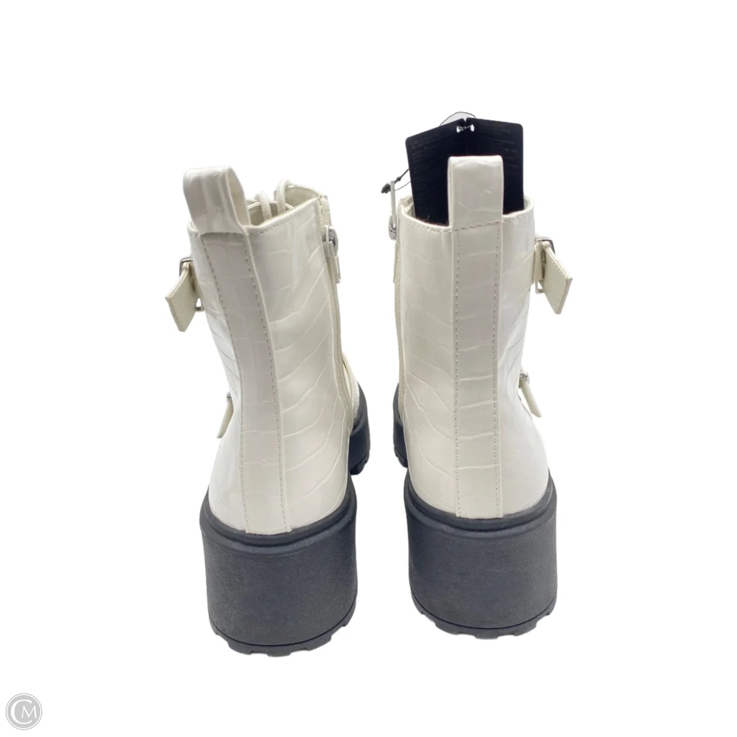 Boots Combat By Forever 21 In White, Size: 9