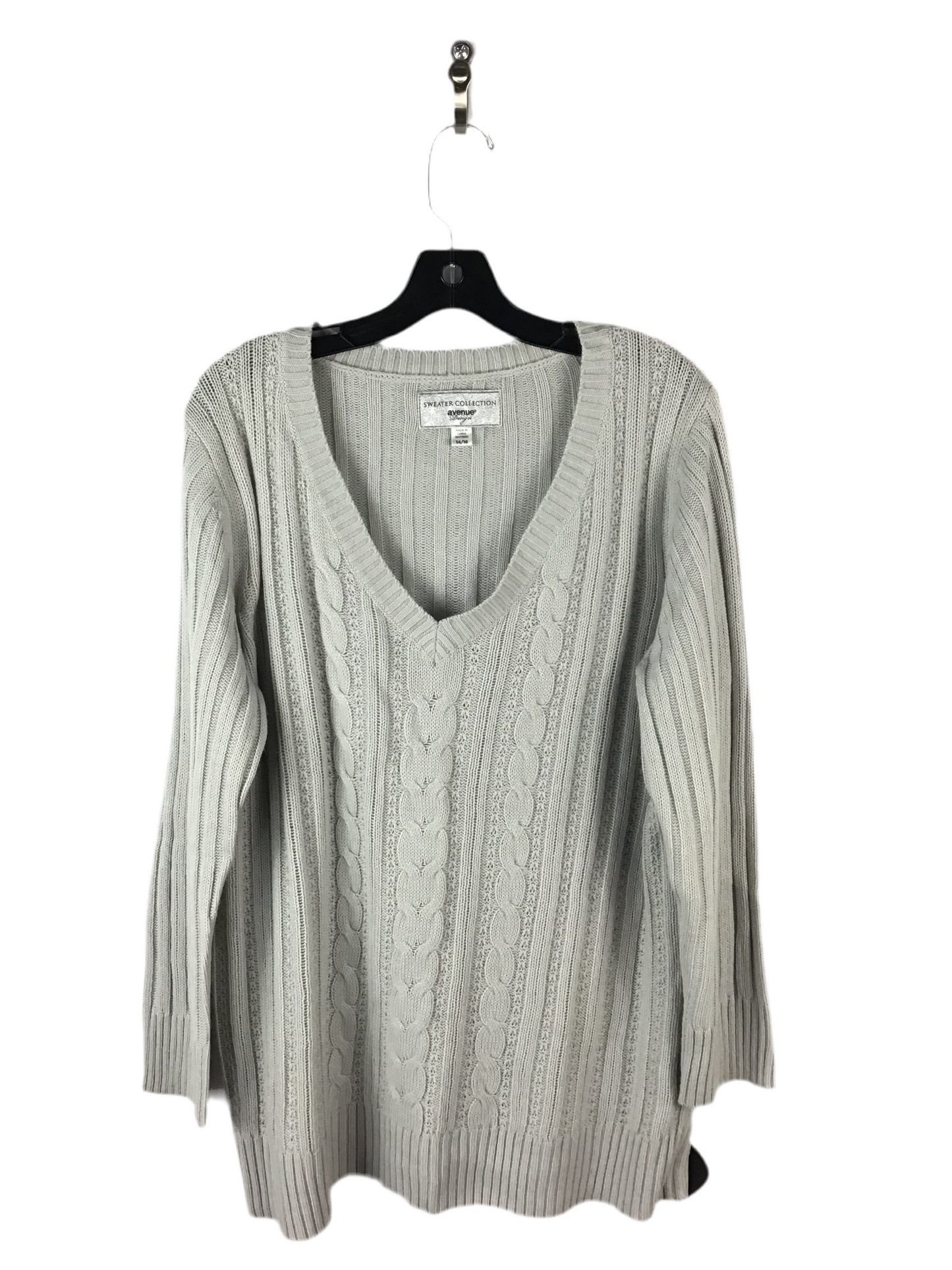 Sweater By Avenue In Grey, Size: Xl