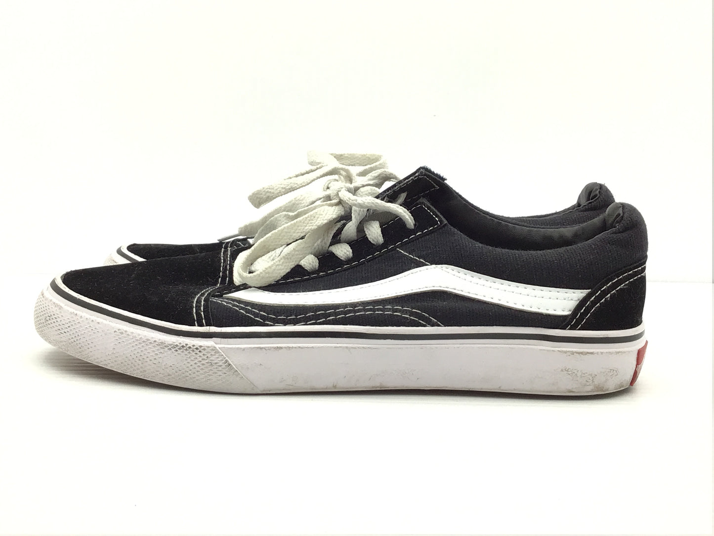 Shoes Sneakers By Vans  Size: 7